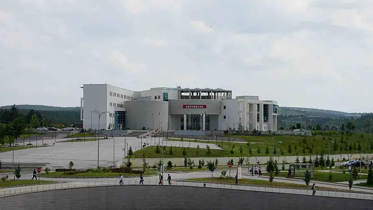 Kastamonu Üniversitesi'nde yeni tezli yüksek lisans programları açıldı
