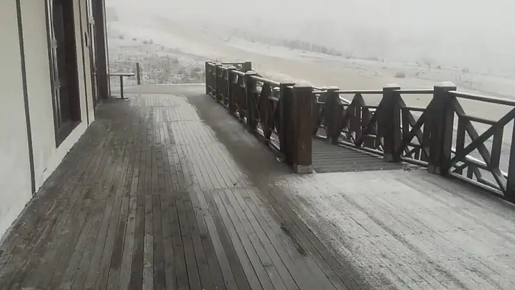 Keltepe Kayak Merkezine mevsimin ilk karı düştü