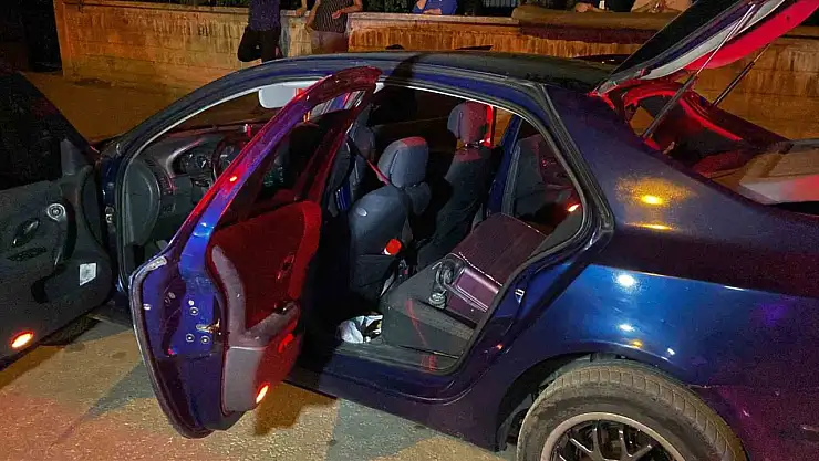 Şüphe üzerine durdurulan otomobilde 36 silah bulundu