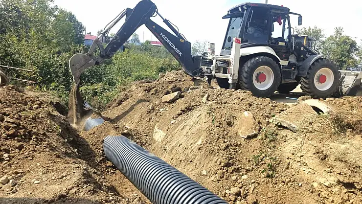Köylerin içme suyu hattında yenileme sürüyor