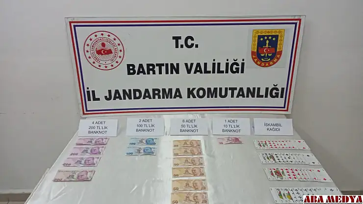 Kumar oynarken yakalandılar