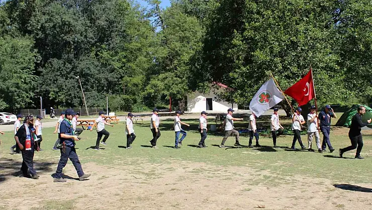 Minik izciler kampta buluştu