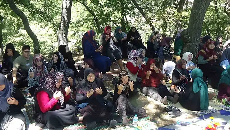 Mudurnu'da Hacet Bayramı coşkusu: Yüzlerce kişinin katılımıyla kutlandı