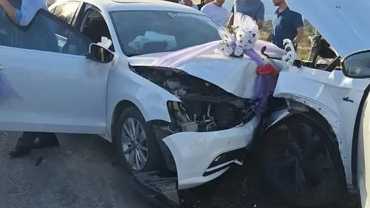 Muğla'da düğün konvoyunda kaza: 1'i ağır 6 yaralı