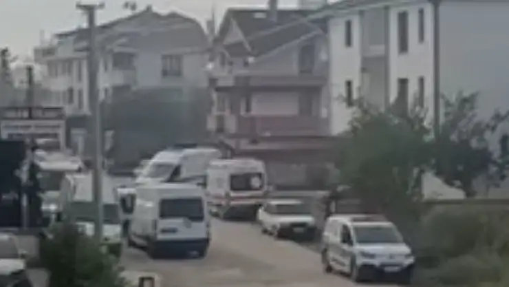 Ocakta unutulan çaydanlık yandı: 2 kişi hastanelik oldu