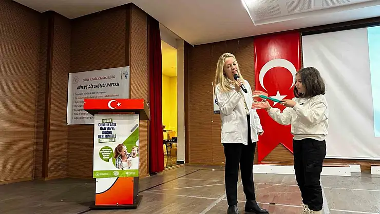 Öğrencilere ağız ve diş sağlığının önemi aşılanıyor