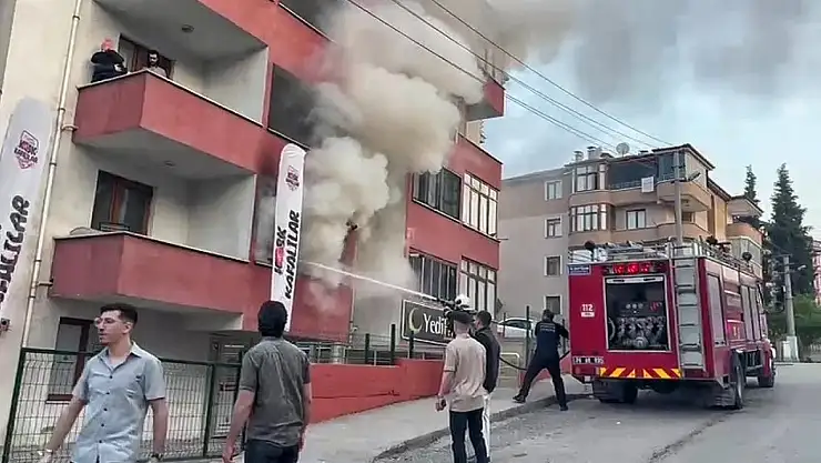 Öğrencilerin kaldığı evde çıkan yangın söndürüldü