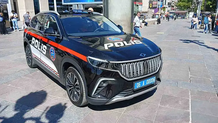 Polis aracı Togg'a vatandaşlardan yoğun ilgi: 'Yerli ve milli olması gurur verici'