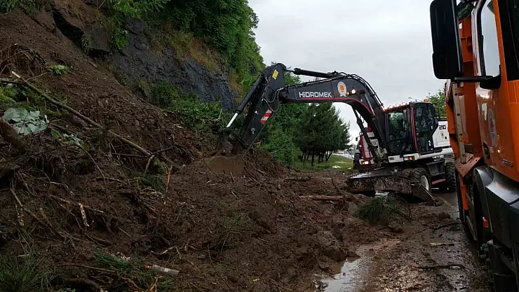 Samsun-Ordu Karayolu'nda heyelan