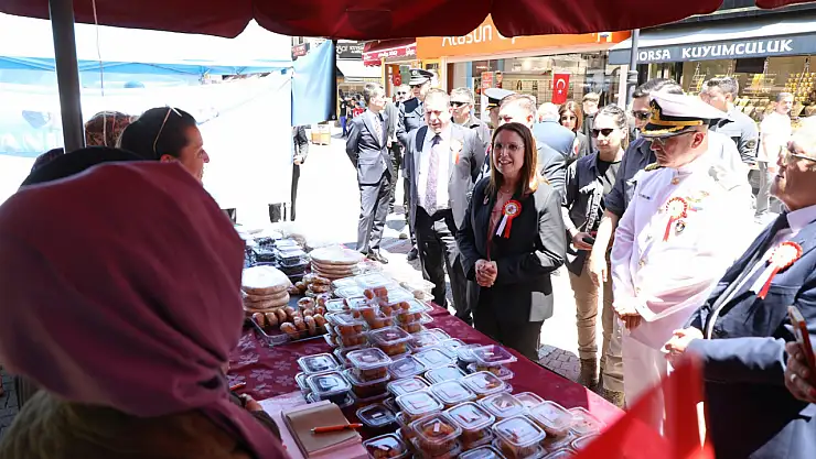 Şehit ailelerine destek kermesi büyük ilgi gördü