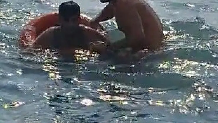 Serinlemek için denize giren 12 yaşındaki çocuk hayatını kaybetti