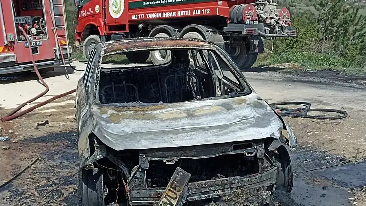 Seyir halindeki otomobil yandı
