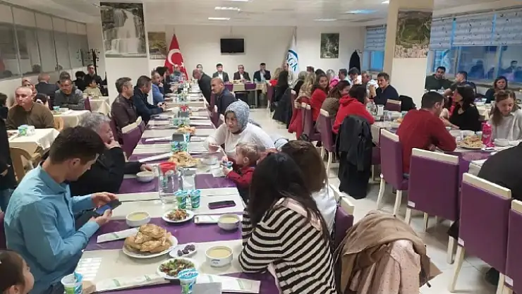 SGK çalışanları iftarda bir araya geldi 