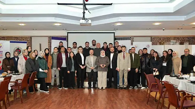 Sigortacılık öğrencileri sektör temsilcileriyle bir araya geldi