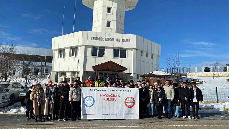 Sivil Havacılık Yüksekokulu öğrencilerine havalimanında teorik eğitim
