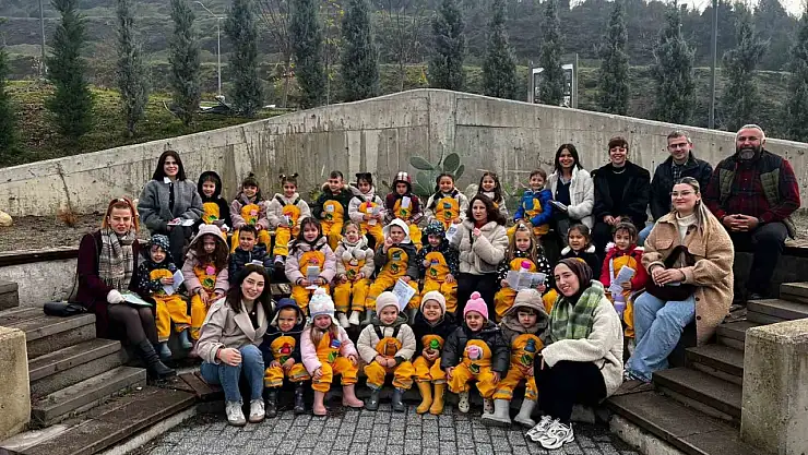 Süs ve Tıbbi Bitkiler Botanik Bahçesi minik ziyaretçilerini ağırladı