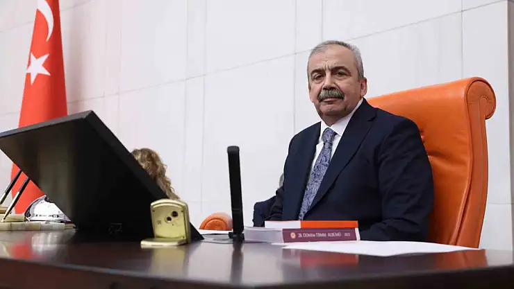 TBMM Başkanvekili Sırrı Süreyya Önder hayatını kaybetti