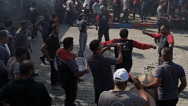 Temizlik personeli yeni döneme eğlenceli başladı