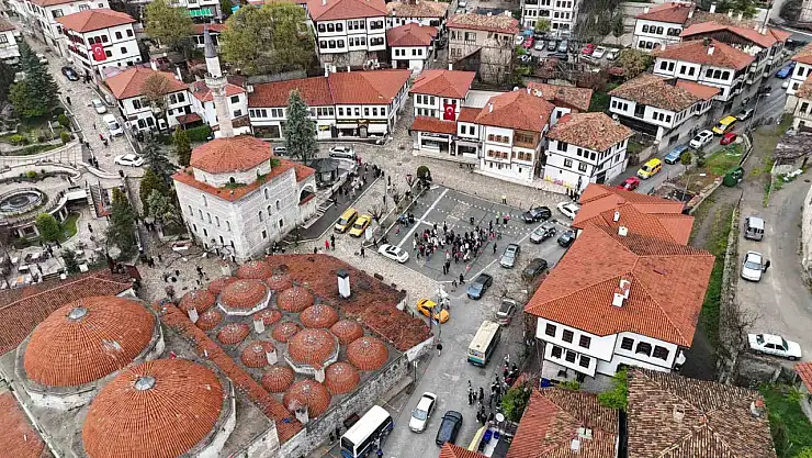 Trafik ve ulaşım düzenlemeleri Safranbolu'yu bayramda rahatlattı