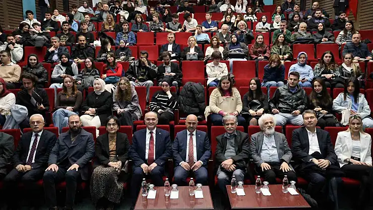 Türkiye'de felsefenin dünü, bugünü ve yarını konuşuldu