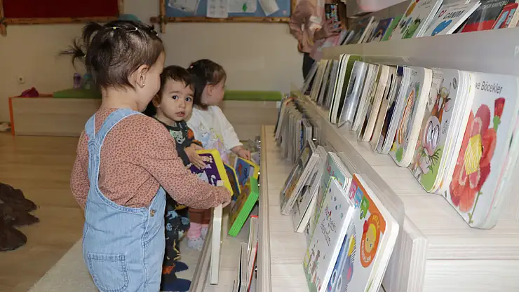 Türkiye'nin ilk bebek kütüphanesine yoğun ilgi