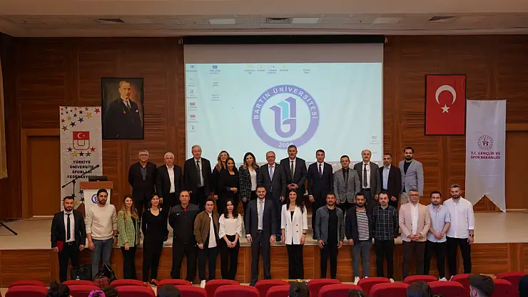  'Türkiye Yüzyılında Üniversite Gençliği' konuşuldu 