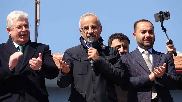 'Şimdi her tarafta bölünmüş yolumuz var'