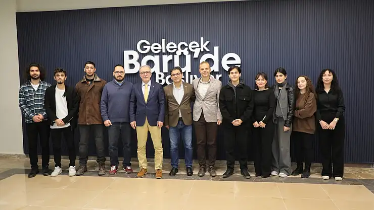 Uzun, ÜNİDES projelerini başarıyla tamamlayan öğrencilerle buluştu