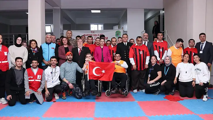 Vali Arslan'dan engelli bireylere ziyaret