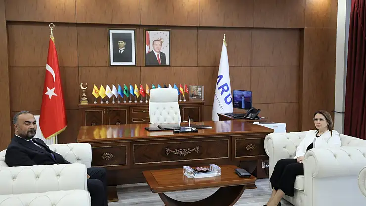 Vali Arslan'dan Rektör Akkaya'ya taziye ziyareti
