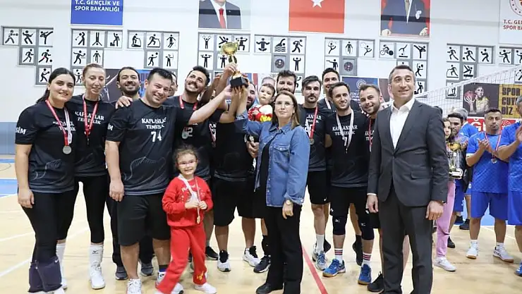 Vali Arslan genç sporcuları tebrik etti