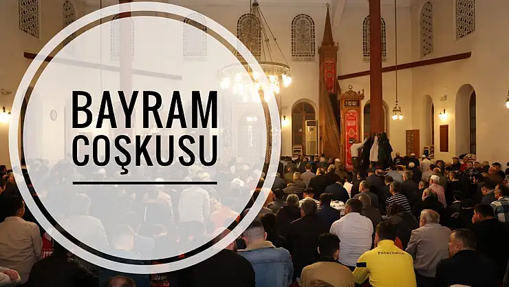 Vatandaşlar camilere akın etti