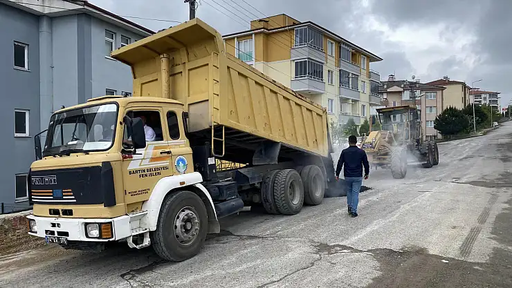 Yeni yerleşim alanlarının yol ihtiyacı karşılanıyor