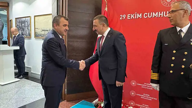 Zonguldak'ta 29 Ekim Cumhuriyet Bayramı tebrikat töreni gerçekleştirildi