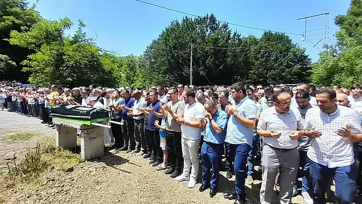 Zonguldak'ta denizde boğulan tır şoförü toprağa verildi