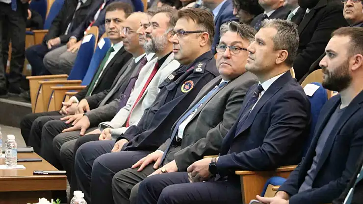 Zonguldak'ta gençler, Gençlik Politikası Çalıştayı'nda buluştu