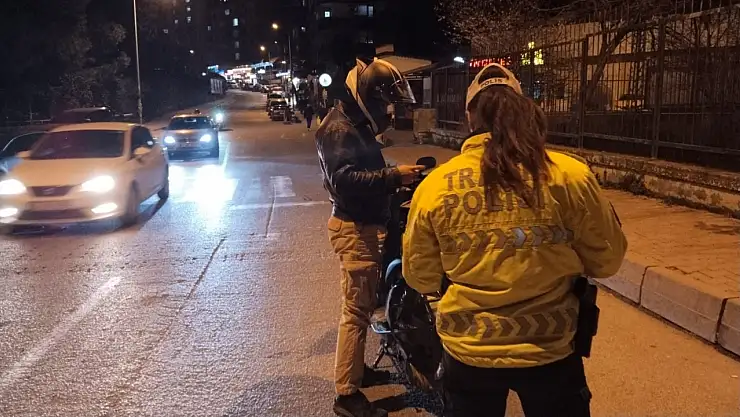Jandarma ve polisin denetimleri sürüyor