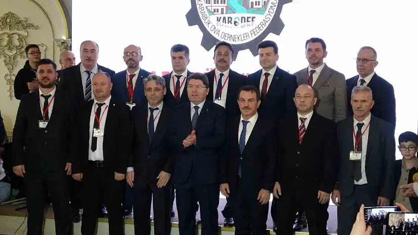 Adalet Bakanı Tunç, Bandırma Günü'nde Karabüklülerle bir araya geldi