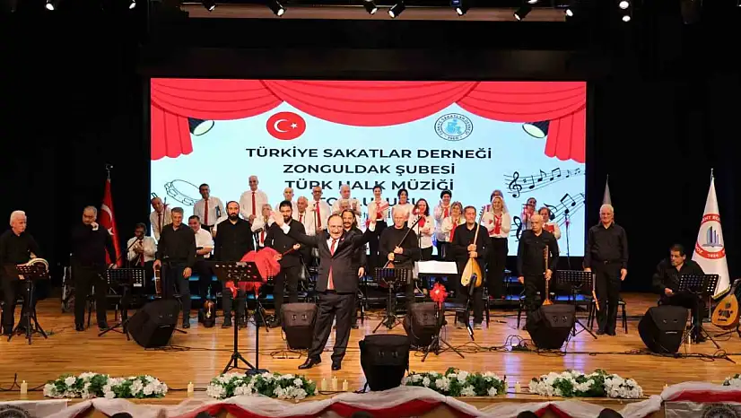 BEUN'da Türkiye Sakatlar Derneği Türk Halk Müziği Topluluğu'ndan Unutulmaz Konser