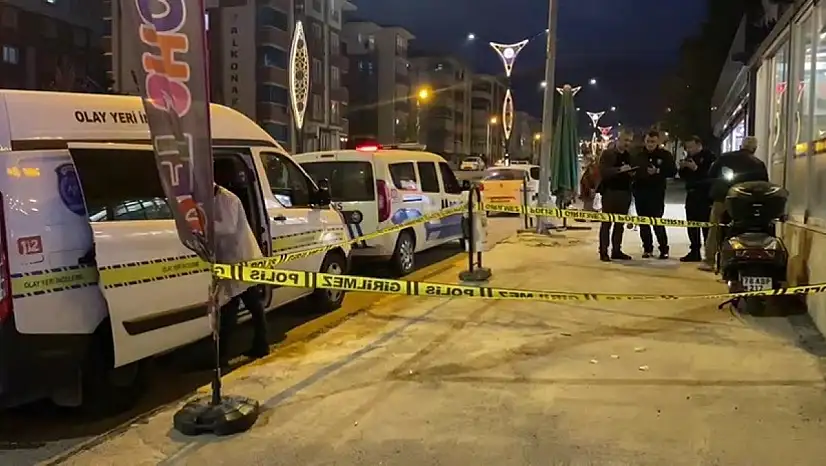 Bıçakla kendine zarar veren şahıs hastaneye kaldırıldı