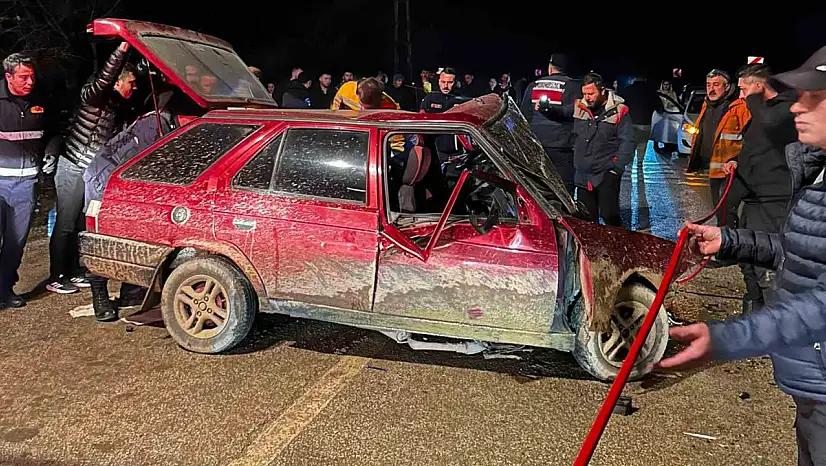 Bolu'da Abant yolunda feci kaza: 1'i ağır 6 yaralı