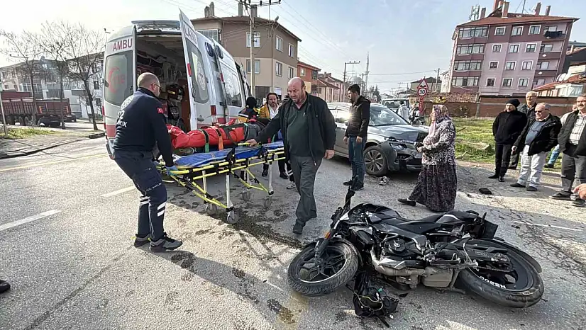 Bolu'da ciple çarpışan motosikletli yaralandı
