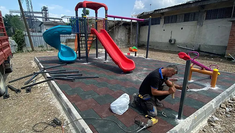 Çilimli Belediyesi'nden çocuklara karne hediyesi