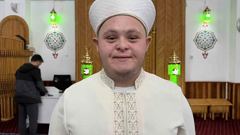 Down sendromlu Fırat'ın camideki vaazı ilgi gördü