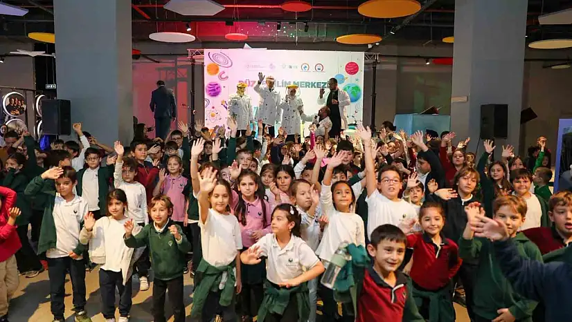 Düzce'de bilim şenliğini öğrenciler çok sevdi