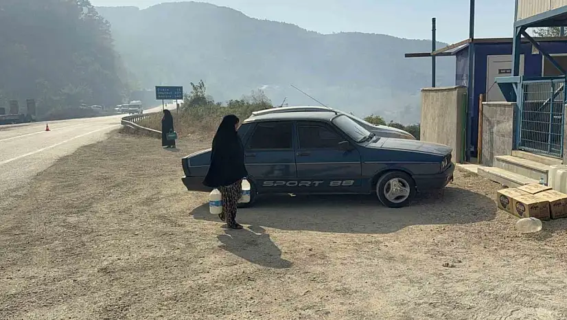 Düzceliler birlik oldu, yangına müdahale eden ekiplere tam destek verdi