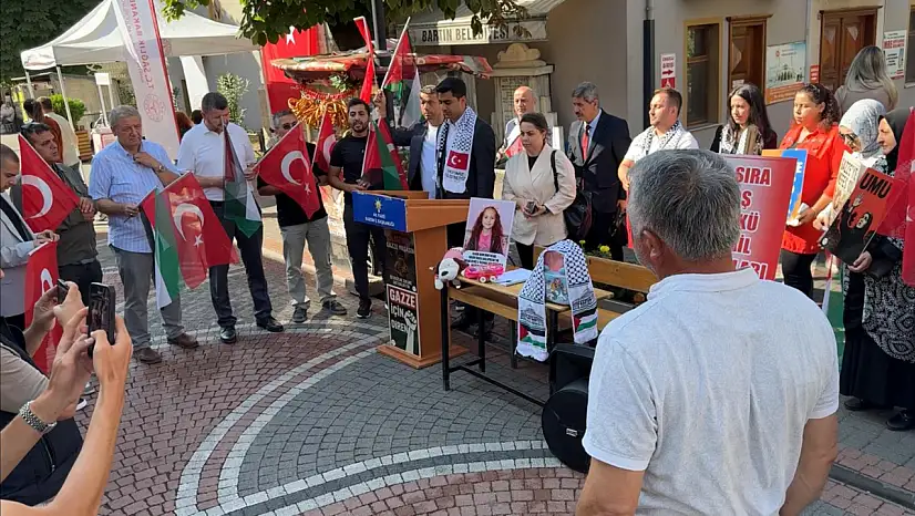 Gazze'de şehit edilen çocuklar için bir araya geldiler