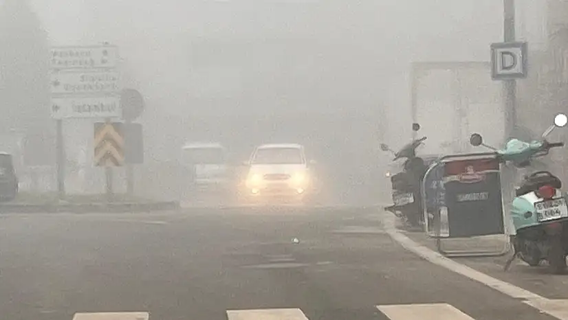 Hayrabolu'da yoğun sis hayatı olumsuz etkiledi