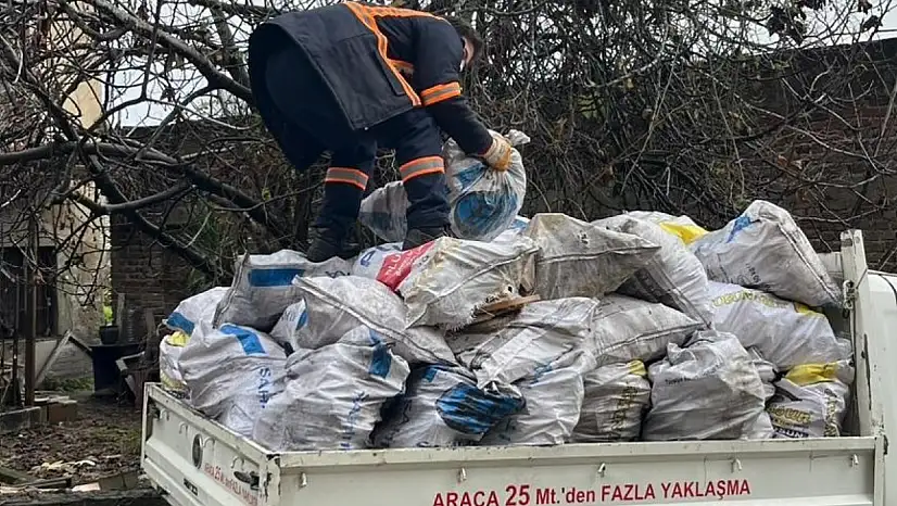 İhtiyaç sahibi ailelere odun desteği