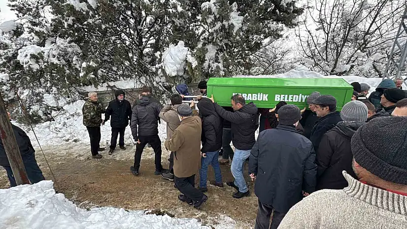 Karabük'te bahçede donmuş halde bulunan yaşlı kadın toprağa verildi